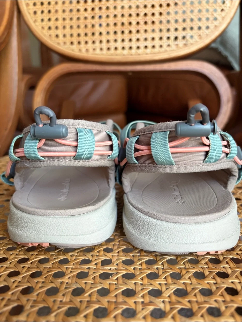 Columbia Women's Sandals Size 8 Fungi Apricot Fizz